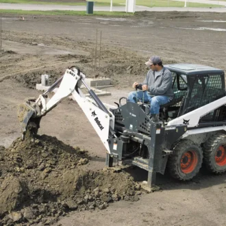 bobcat-s630-brazo-excavador-lemaq-alquiler-peru-2.webp